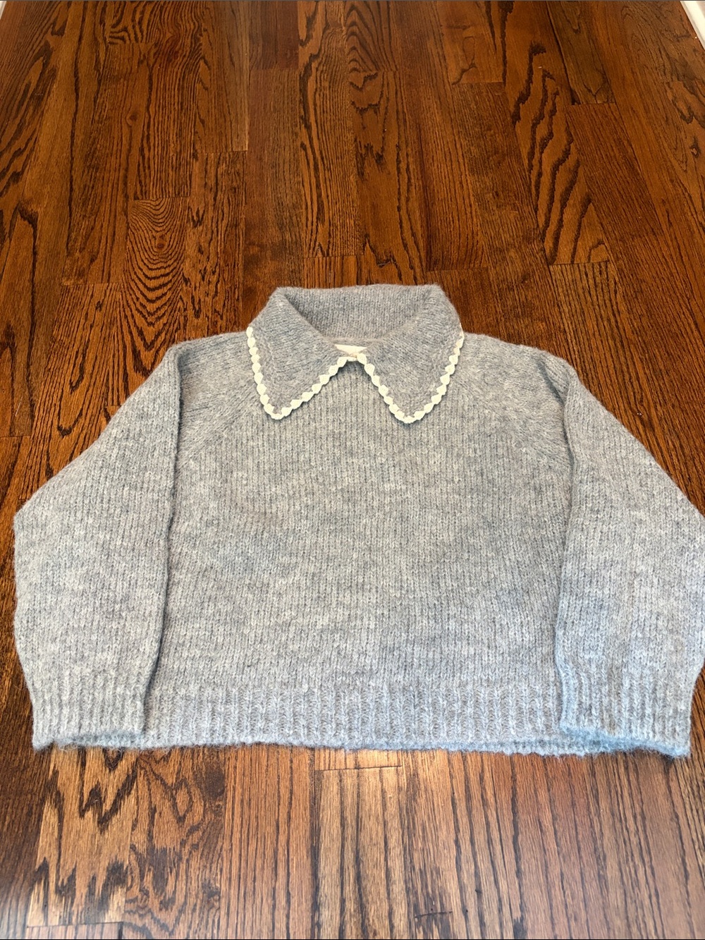 THE GREAT. Grey Peter Pan Crewneck Sweater with Cream Scalloped Collar